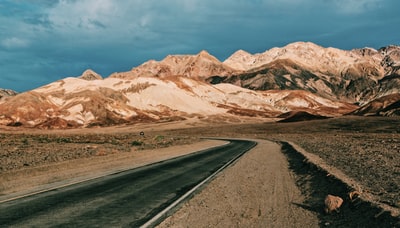 路和山
